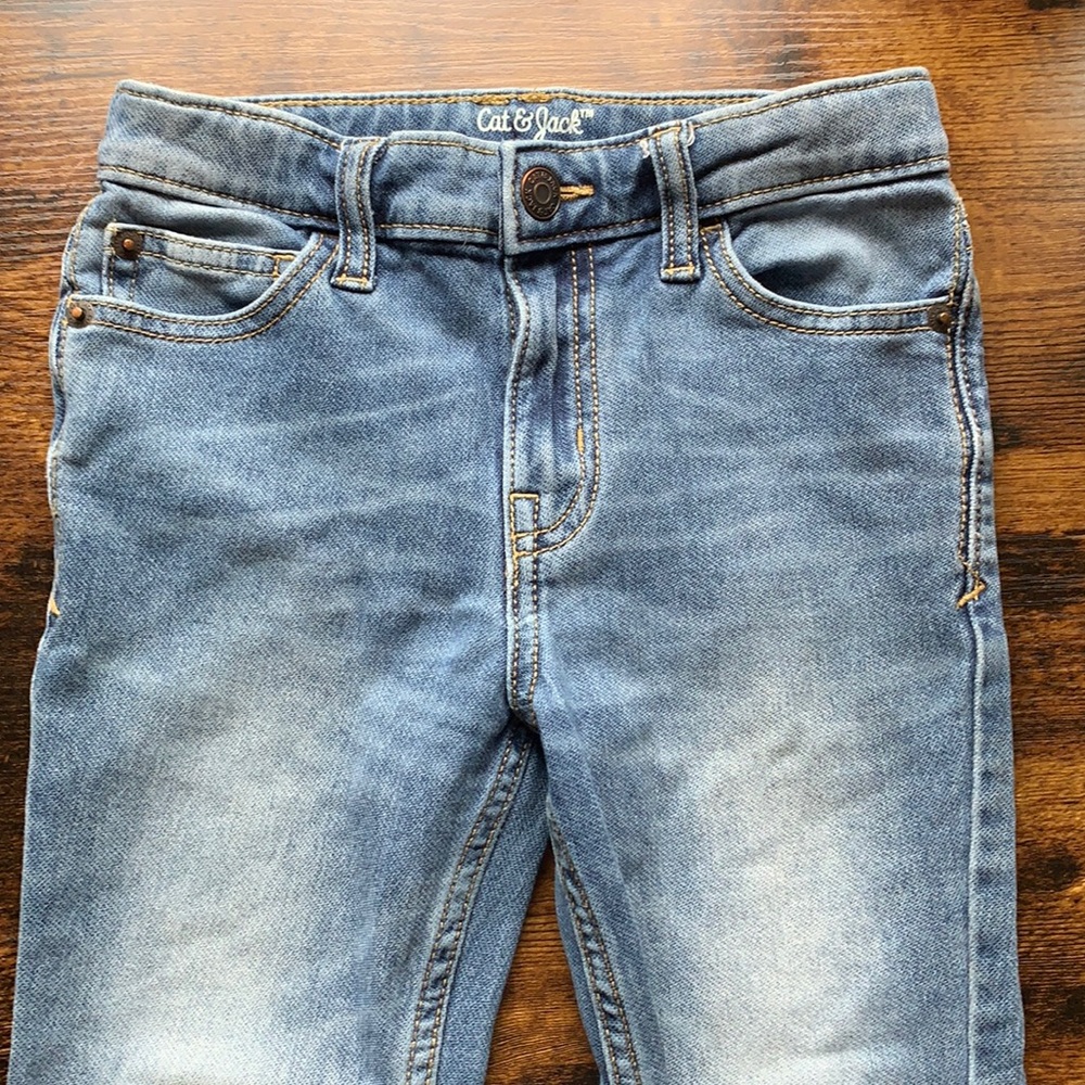 Cat & Jack size 6  skinny jeans